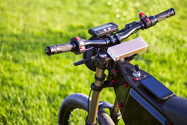 Steering wheel electric bike with monitor and suspension fork